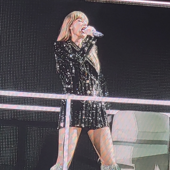 Meet your Posher, Molly - Picture 1 of 1